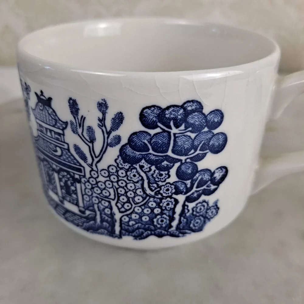 Vintage Set of 4 Churchill Blue Willow Coffee Cups and Saucers Made in England